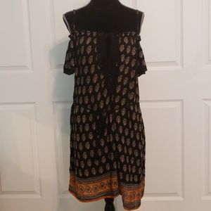 Very pretty flowy Forever 21 dress